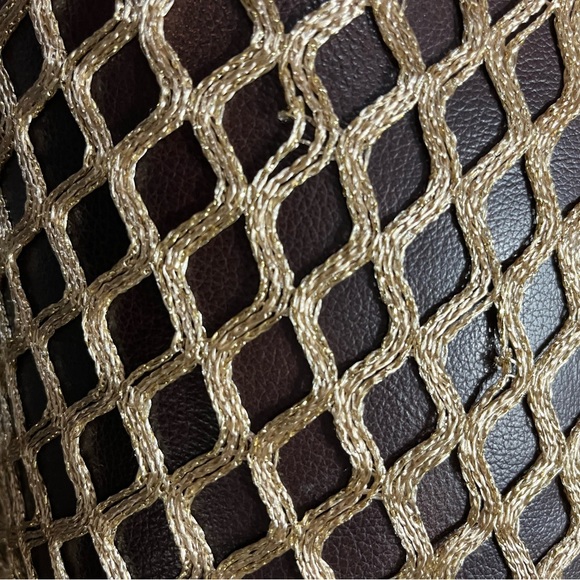 Ellie and Kate poncho can use as a cover up this summer one size - runs big. - Picture 13 of 13